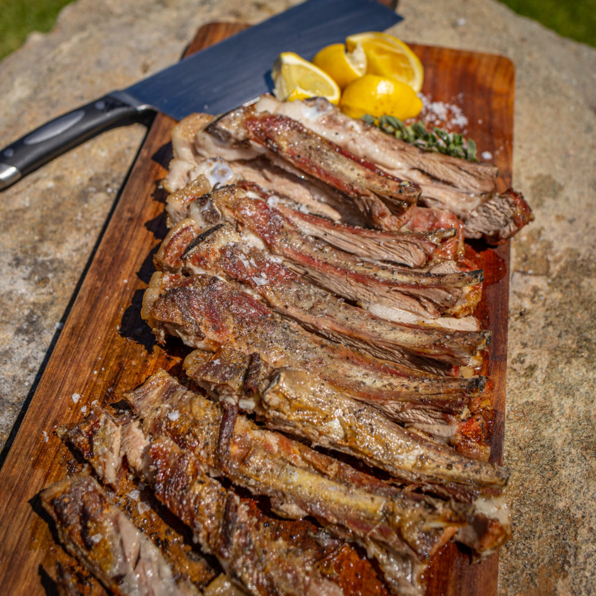 HOW TO BRAAI A LAMB RIB (STAANRIB) Jan Braai